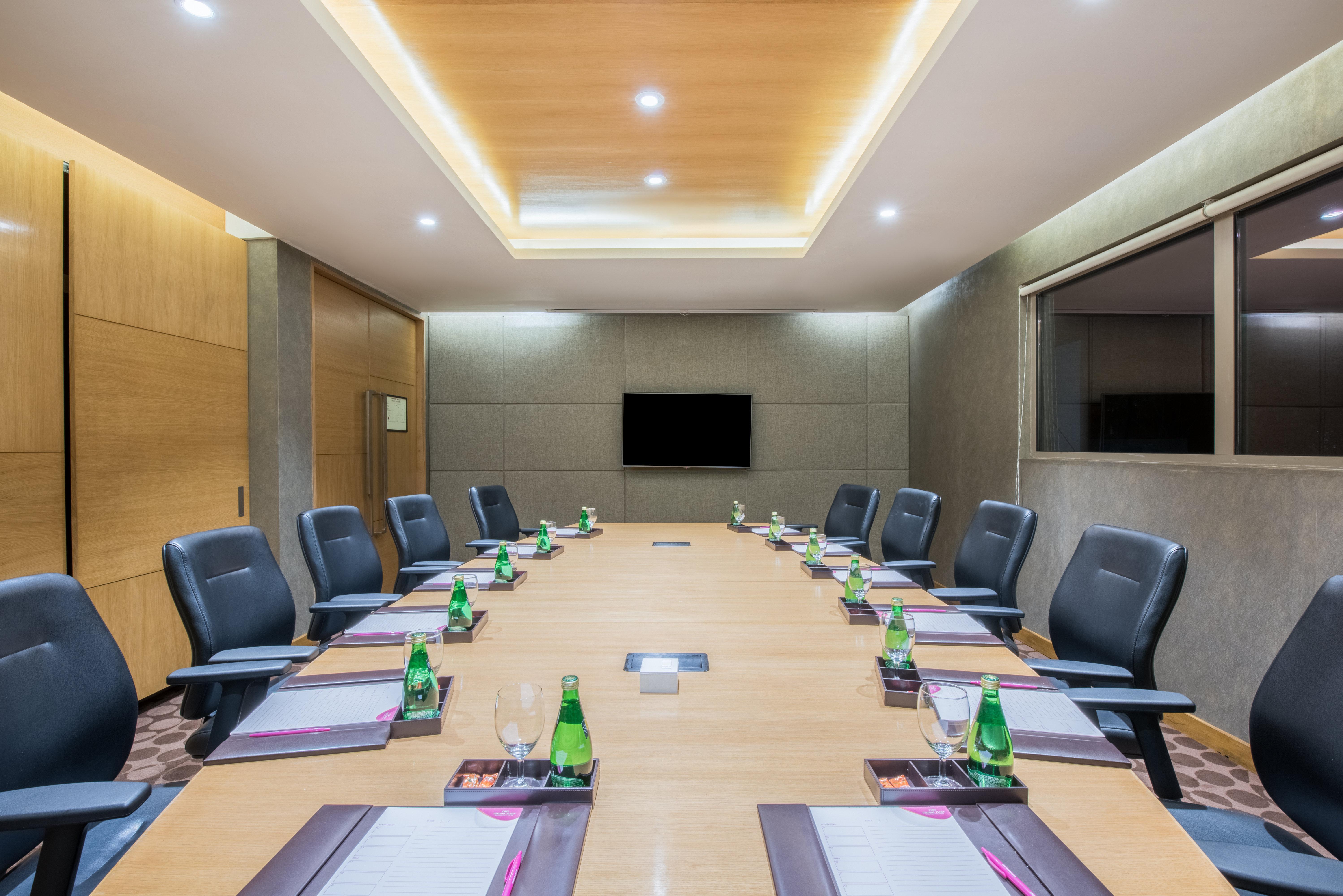 Crowne Plaza Ahmedabad City Centre By Ihg מראה חיצוני תמונה