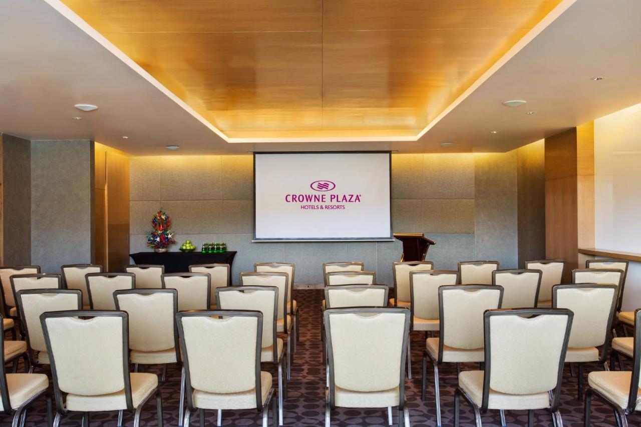 Crowne Plaza Ahmedabad City Centre By Ihg מראה חיצוני תמונה